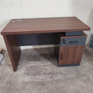 Modern executive office desk with lockable drawer and cabinet